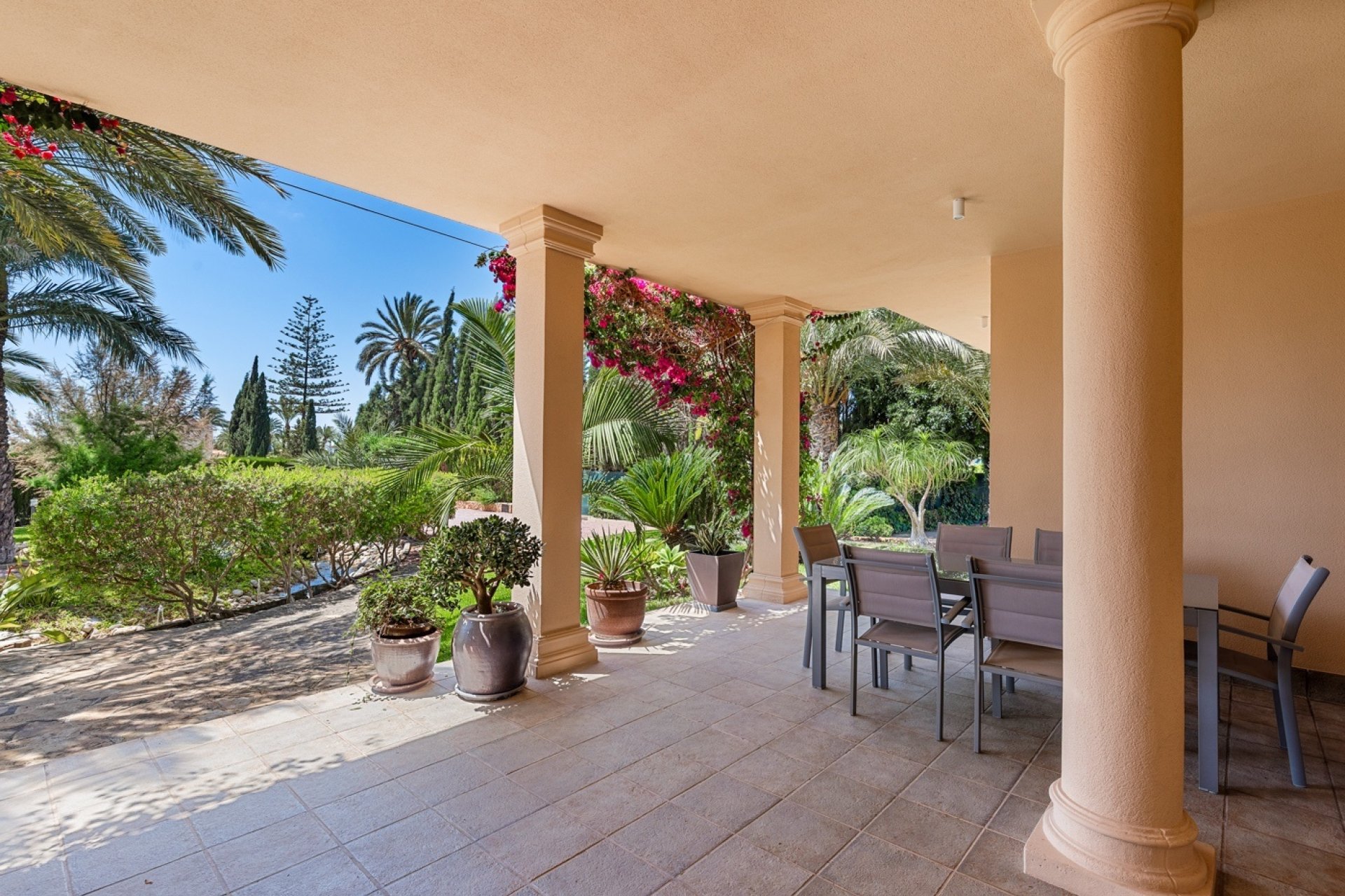 Reventa - Villa -
Elche