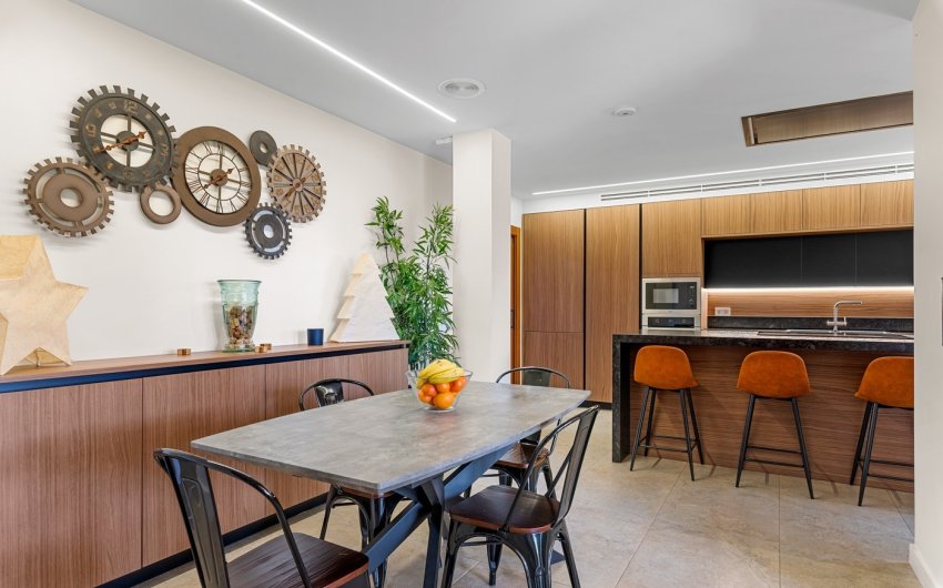 Reventa - Villa -
Elche