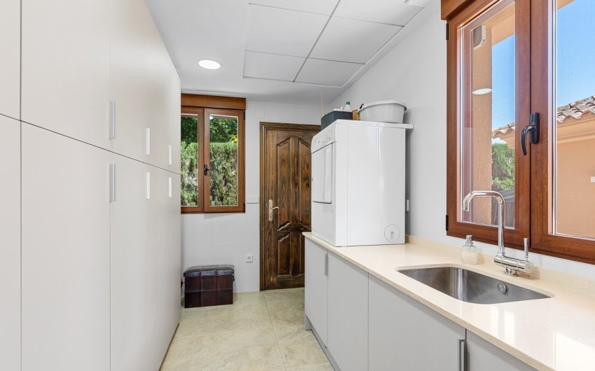 Reventa - Villa -
Elche