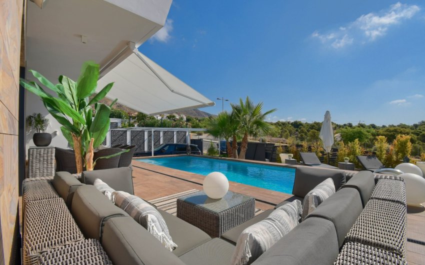 Reventa - Villa -
Finestrat