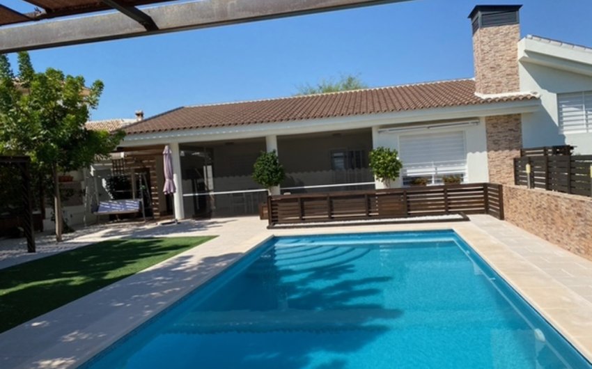 Reventa - Villa -
Fortuna - Inland