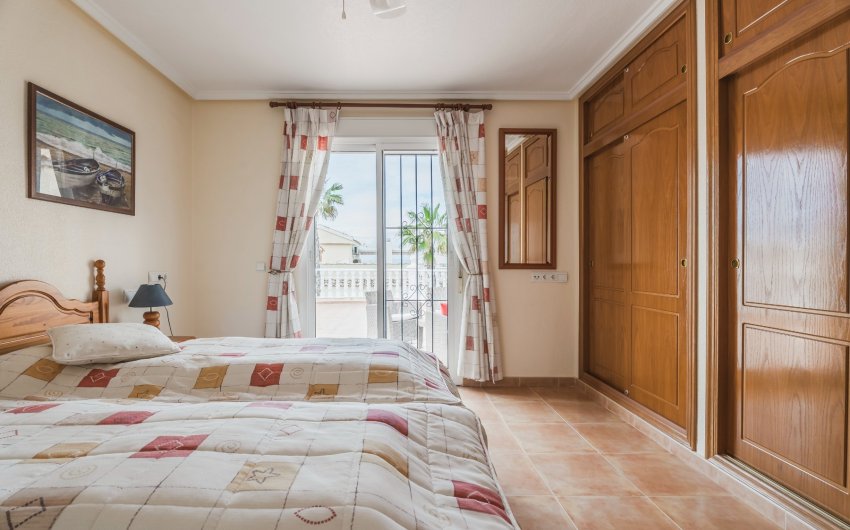 Reventa - Villa -
Gran Alacant - Monte y Mar