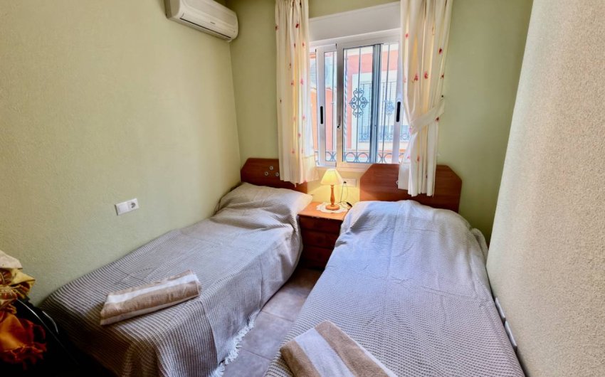 Reventa - Villa -
Guardamar del Segura - El Raso