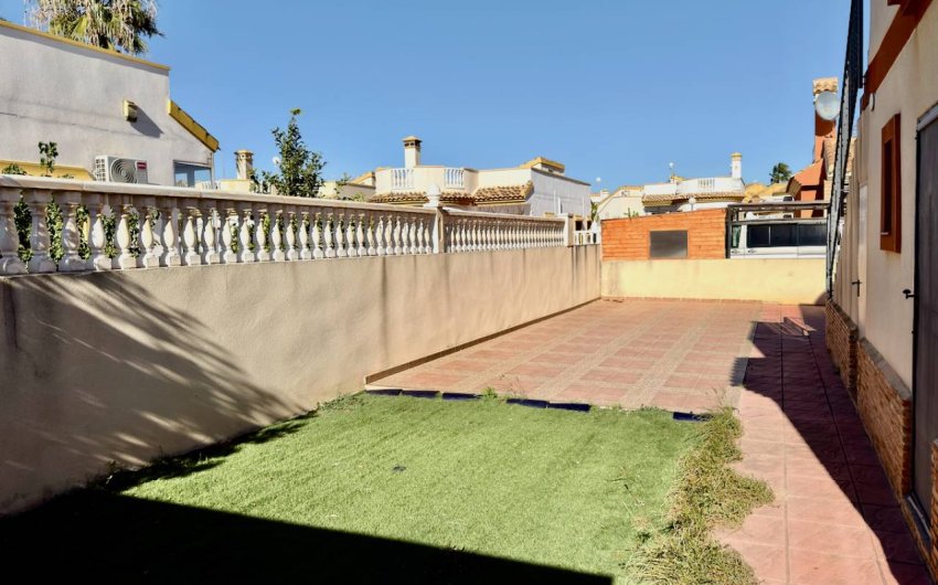 Reventa - Villa -
Guardamar del Segura - El Raso