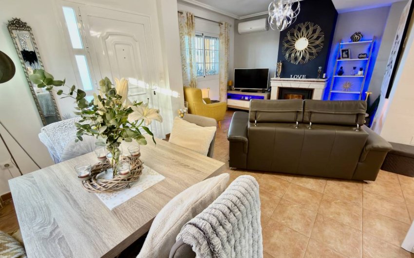 Reventa - Villa -
Guardamar del Segura - El Raso