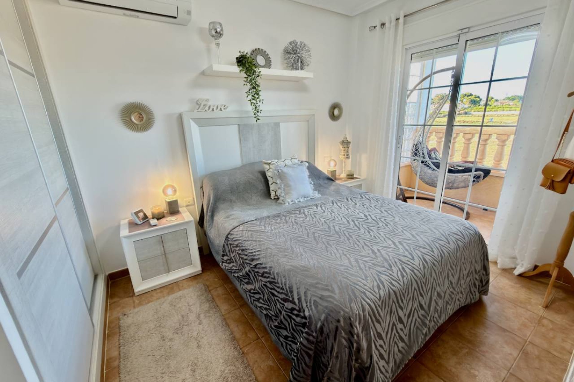 Reventa - Villa -
Guardamar del Segura - El Raso