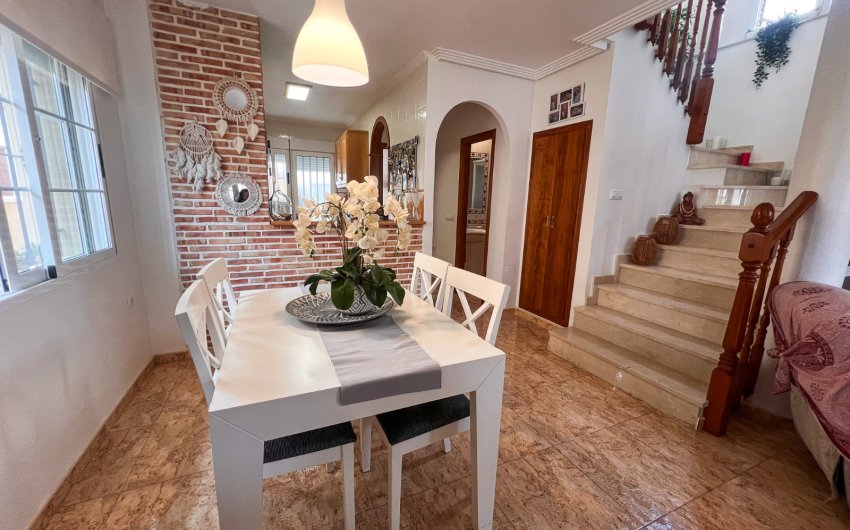 Reventa - Villa -
Guardamar del Segura - El Raso