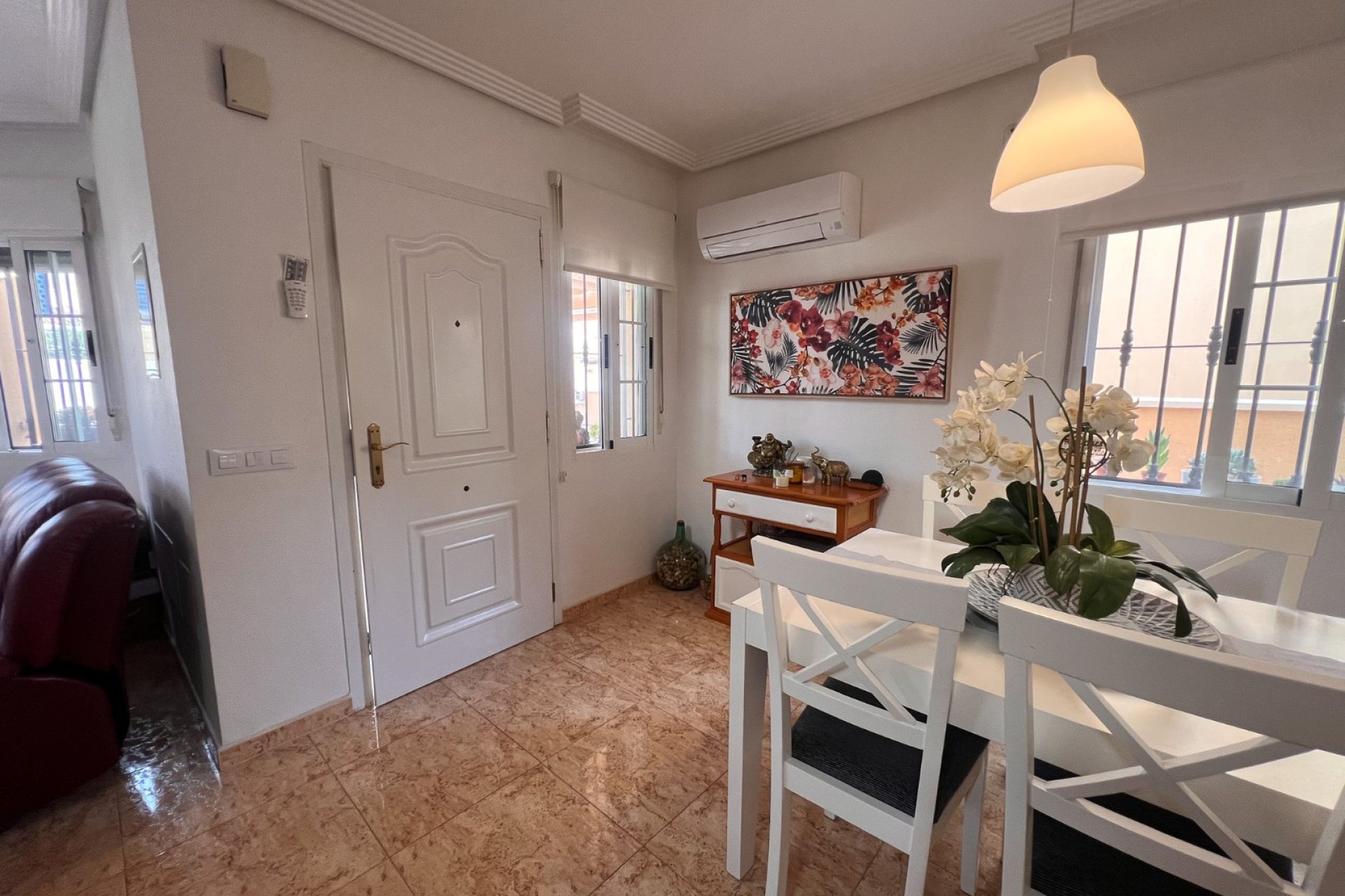 Reventa - Villa -
Guardamar del Segura - El Raso