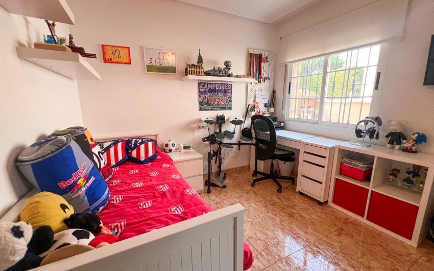 Reventa - Villa -
Guardamar del Segura - El Raso