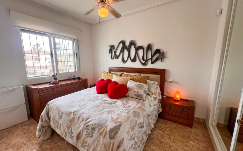 Reventa - Villa -
Guardamar del Segura - El Raso