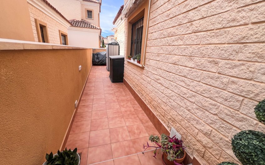 Reventa - Villa -
Guardamar del Segura - El Raso