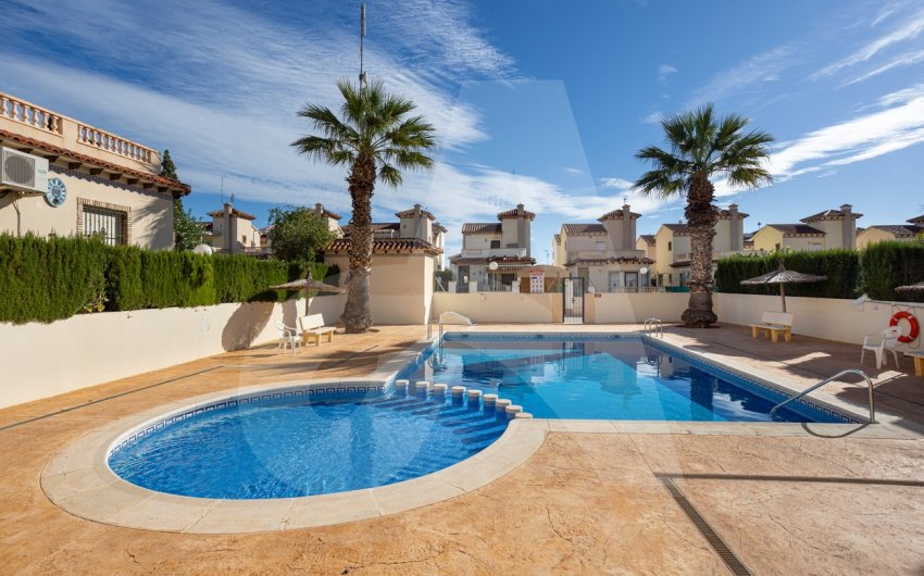 Reventa - Villa -
Guardamar del Segura - El Raso