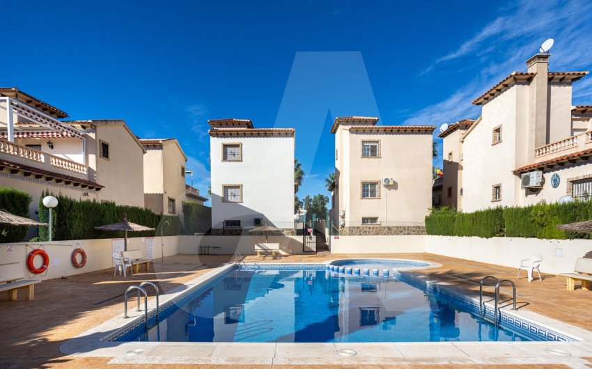 Reventa - Villa -
Guardamar del Segura - El Raso