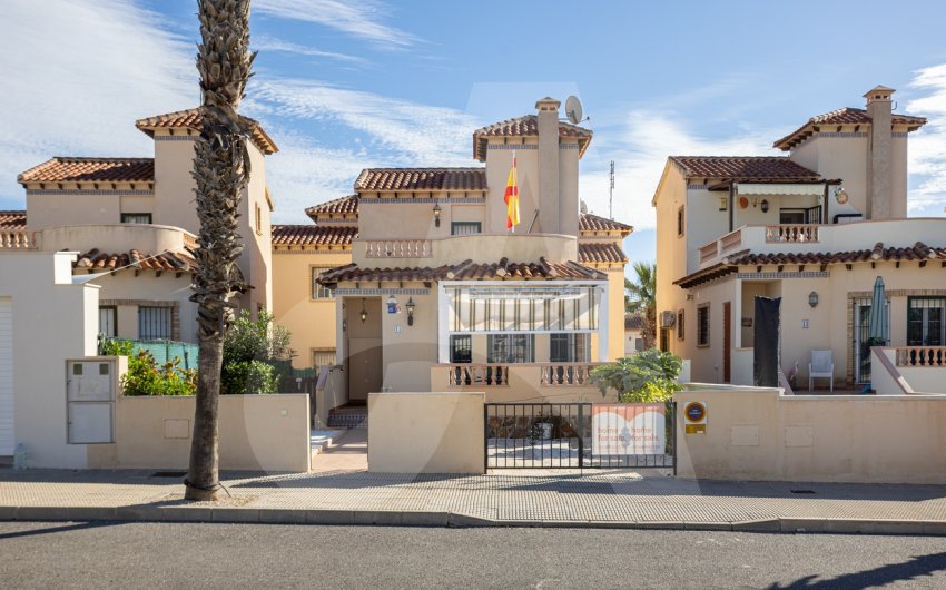 Reventa - Villa -
Guardamar del Segura - El Raso