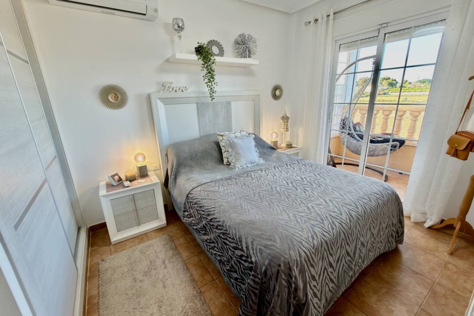 Reventa - Villa -
Guardamar del Segura - El Raso