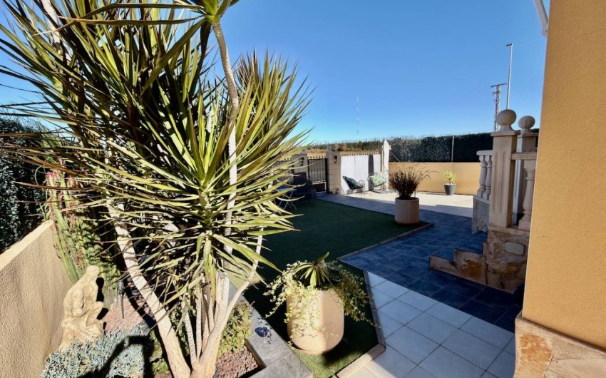 Reventa - Villa -
Guardamar del Segura - El Raso