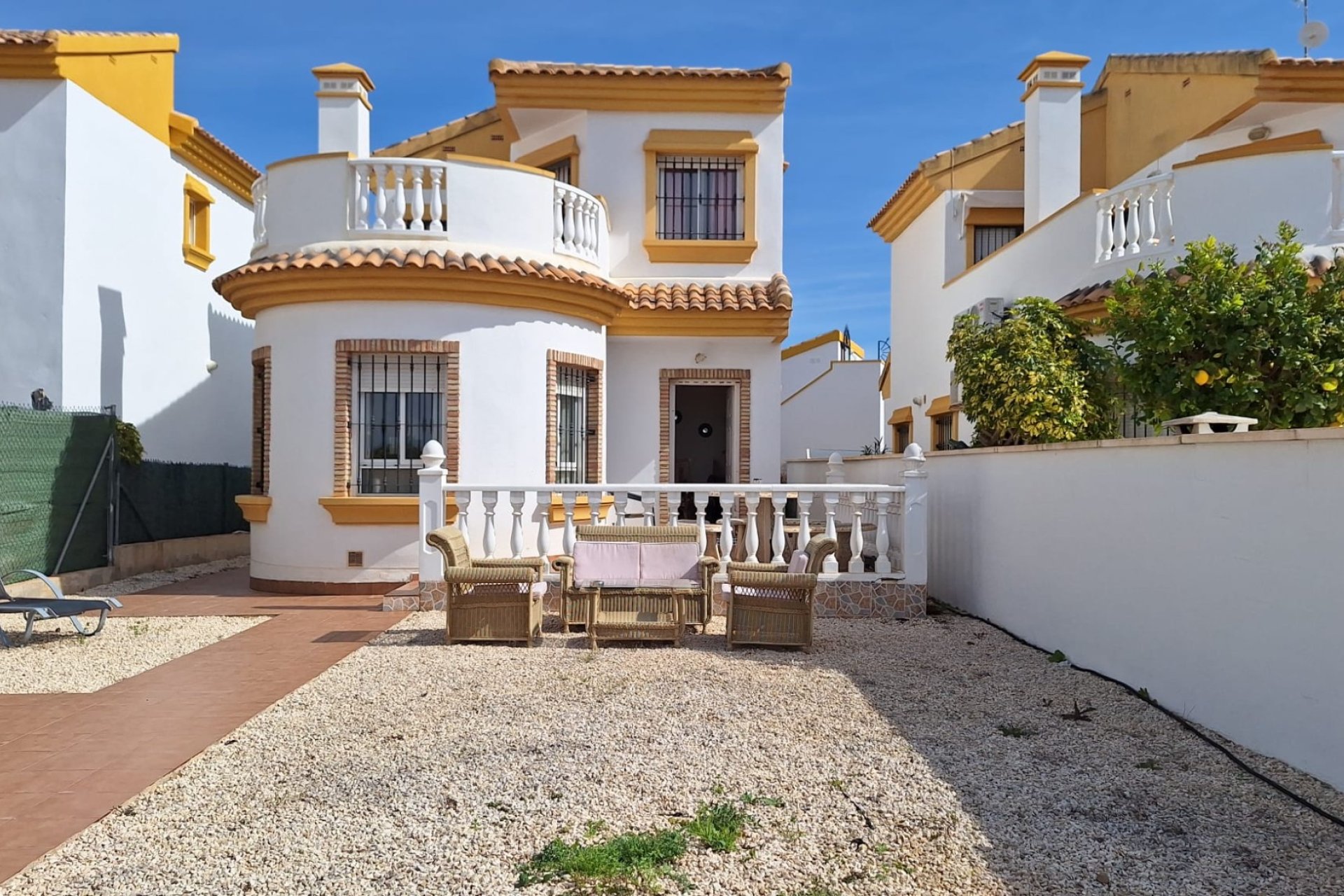 Reventa - Villa -
Guardamar del Segura - El Raso