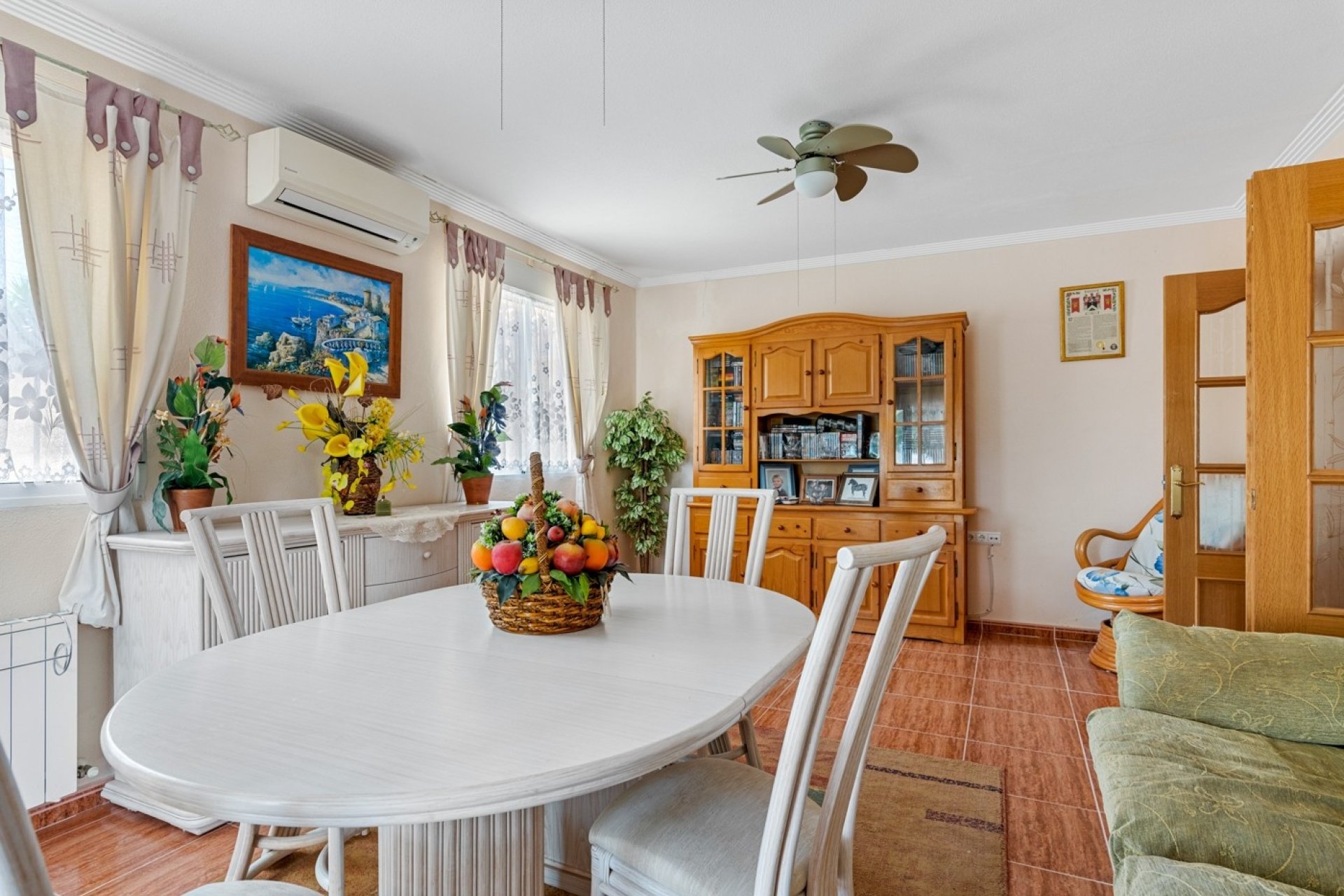 Reventa - Villa -
Jacarilla - Inland