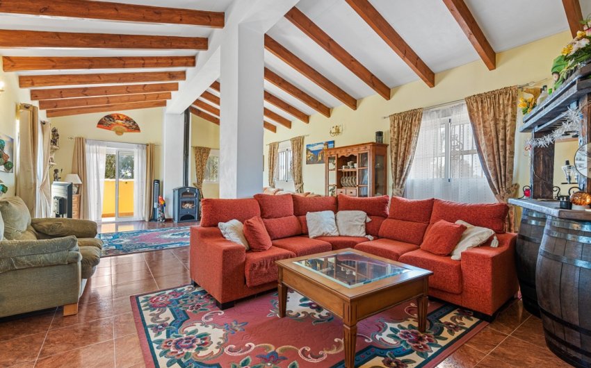 Reventa - Villa -
Jacarilla - Inland