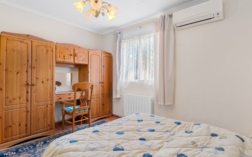 Reventa - Villa -
Jacarilla - Inland