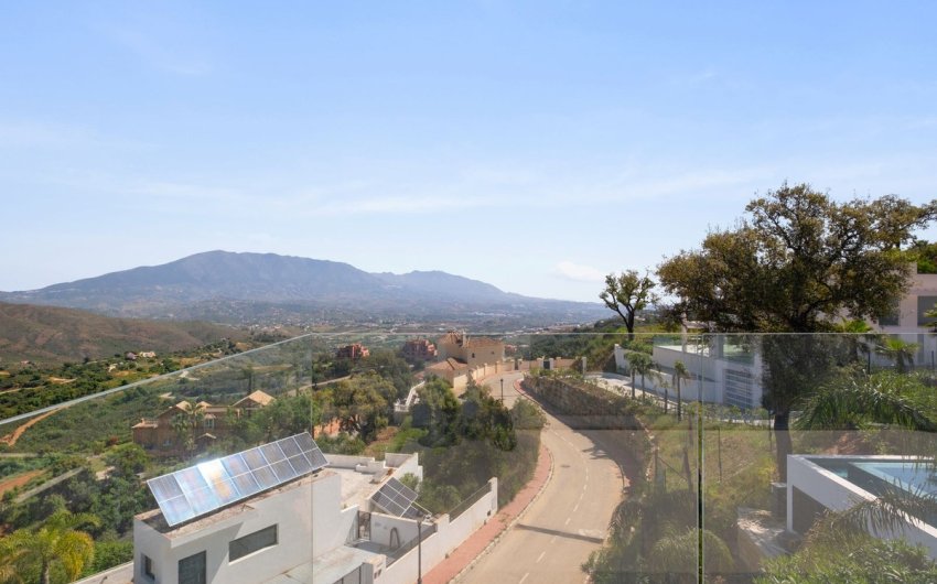 Reventa - Villa -
La Mairena - Inland