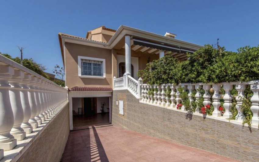 Reventa - Villa -
La Mata - Costa Blanca