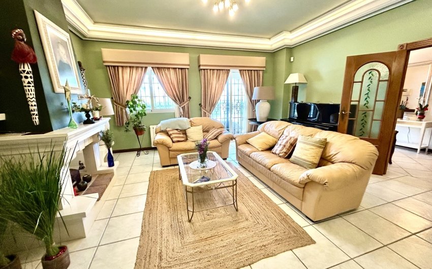 Reventa - Villa -
La Mata - Costa Blanca