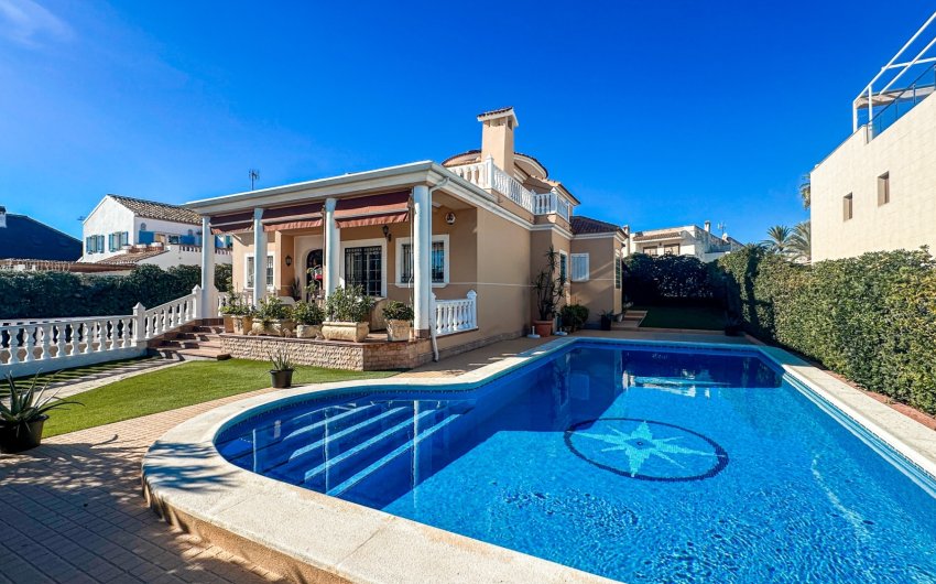 Reventa - Villa -
La Mata - Costa Blanca