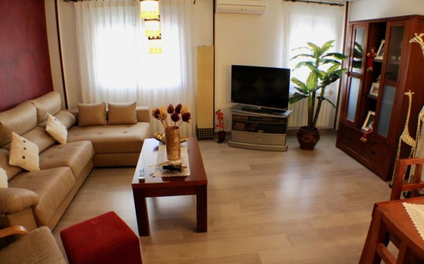 Reventa - Villa -
La Nucía - Urbanizaciones