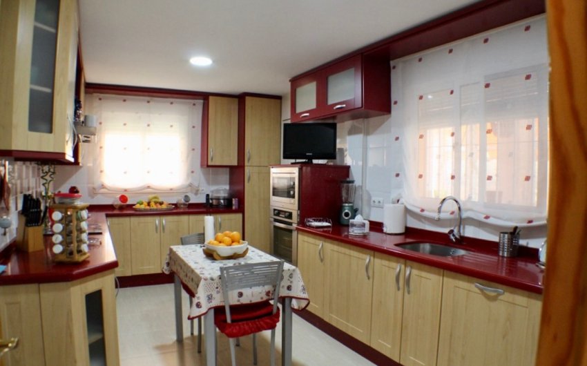 Reventa - Villa -
La Nucía - Urbanizaciones