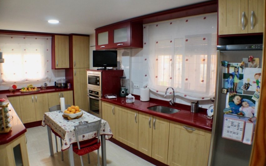 Reventa - Villa -
La Nucía - Urbanizaciones