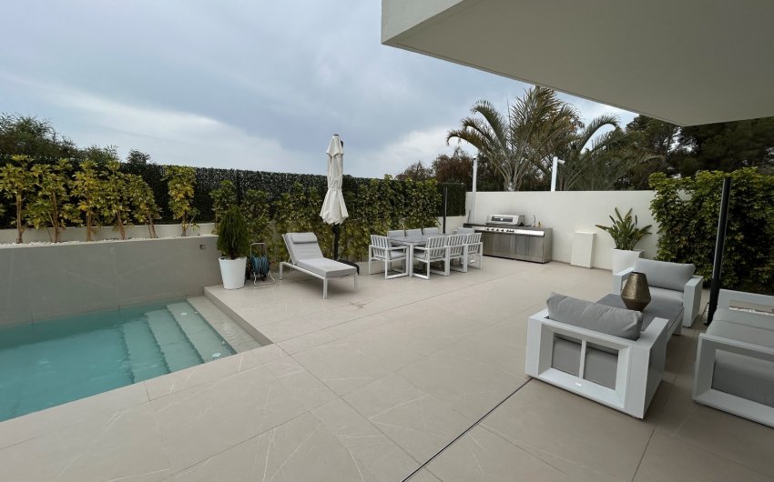 Reventa - Villa -
La Nucía