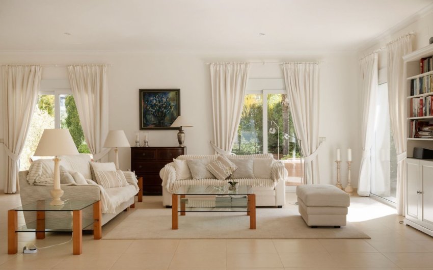 Reventa - Villa -
La Quinta - Inland