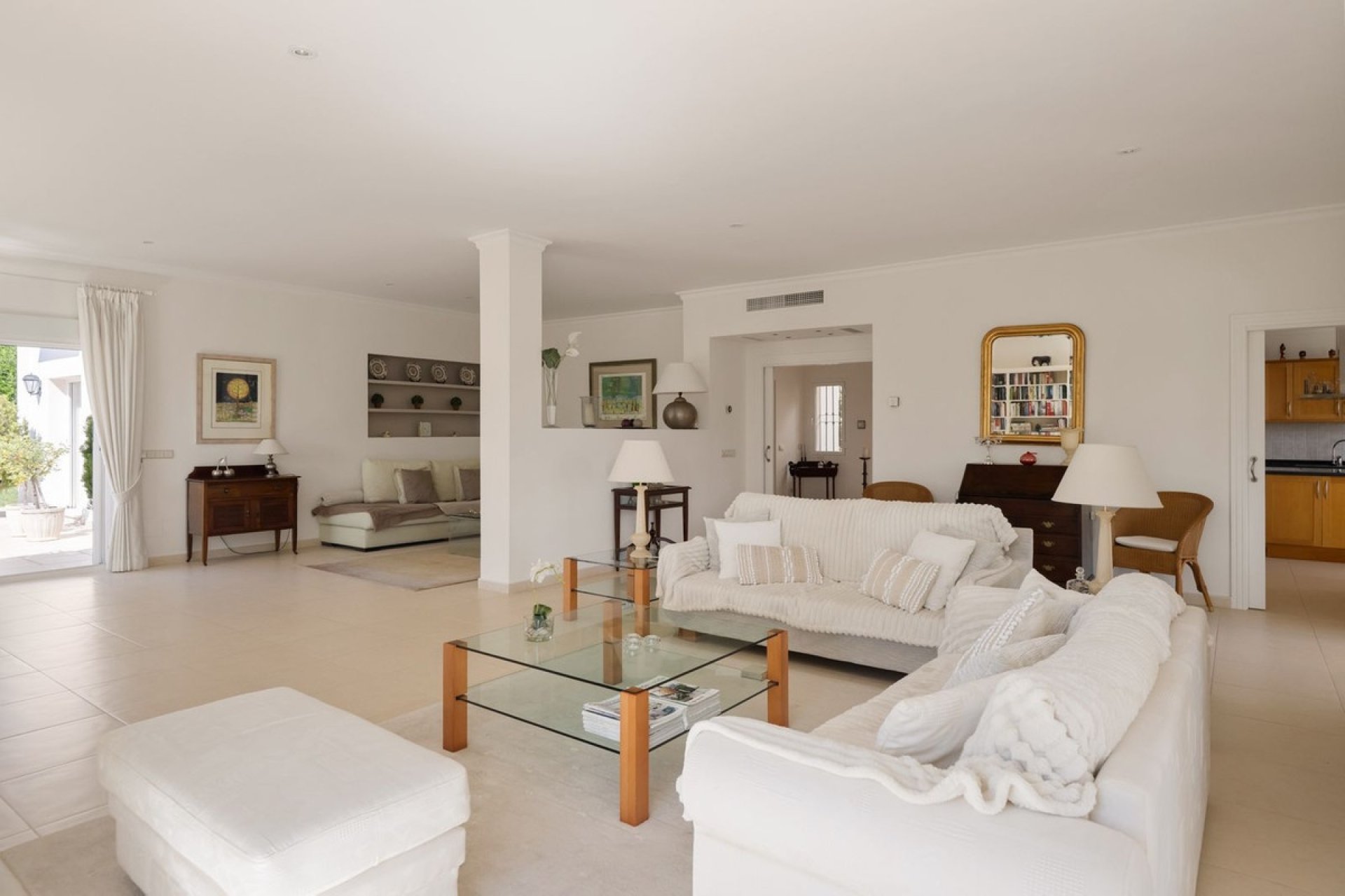 Reventa - Villa -
La Quinta - Inland