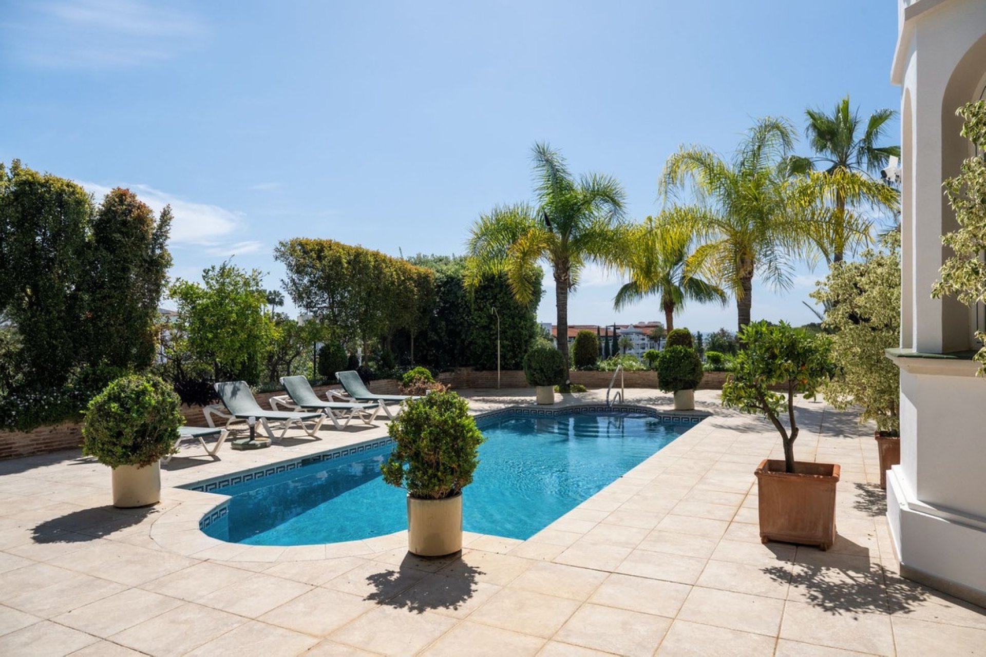 Reventa - Villa -
La Quinta - Inland