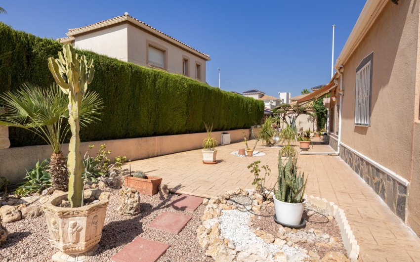 Reventa - Villa -
La Regia - Costa Blanca