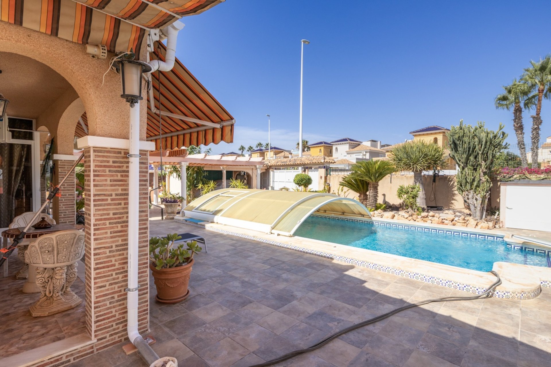 Reventa - Villa -
La Regia - Costa Blanca