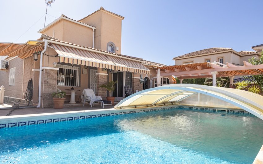 Reventa - Villa -
La Regia - Costa Blanca