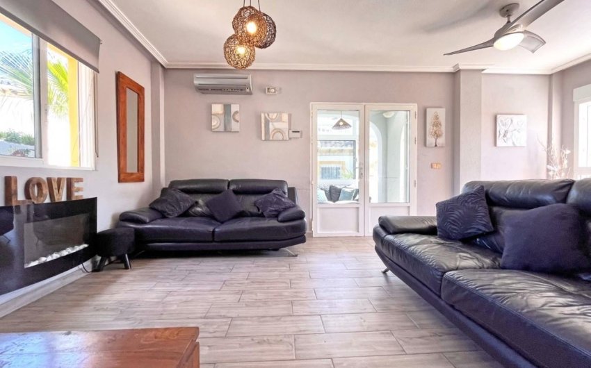 Reventa - Villa -
La Zenia - Costa Blanca