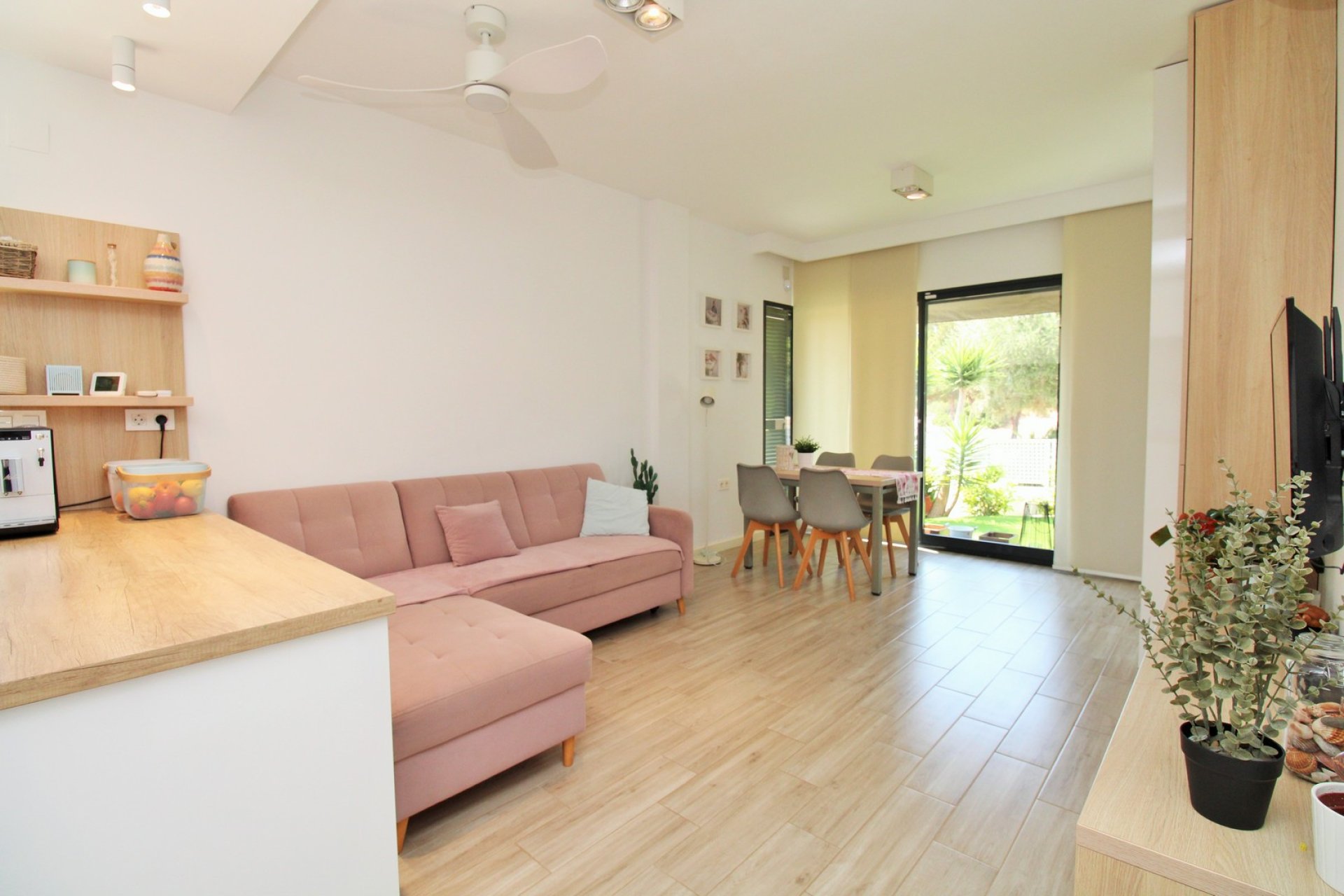 Reventa - Villa -
La Zenia