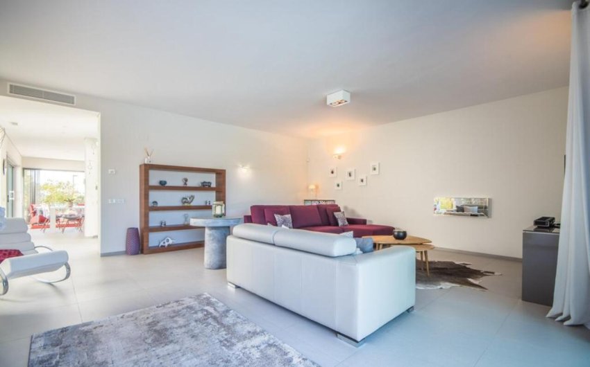 Reventa - Villa -
Las Colinas Golf - Costa Blanca