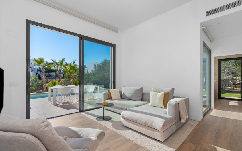 Reventa - Villa -
Las Colinas Golf Resort - Las Colinas golf