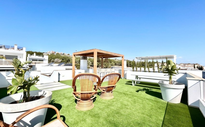 Reventa - Villa -
Las Filipinas - Inland
