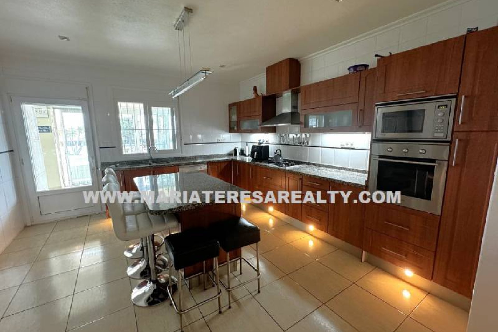 Reventa - Villa -
Lo Santiago - Gea y Trujols