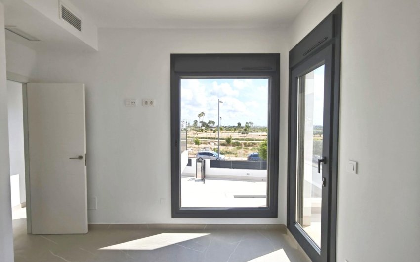 Reventa - Villa -
Los Alcazares - Dolores De Pacheco-santa Rosalía