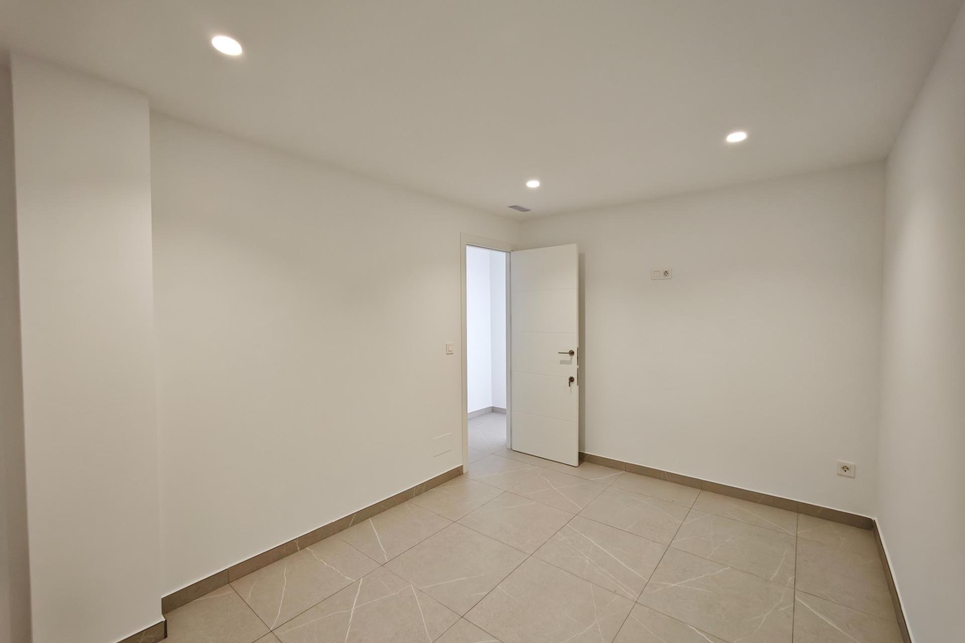 Reventa - Villa -
Los Alcazares - Dolores De Pacheco-santa Rosalía