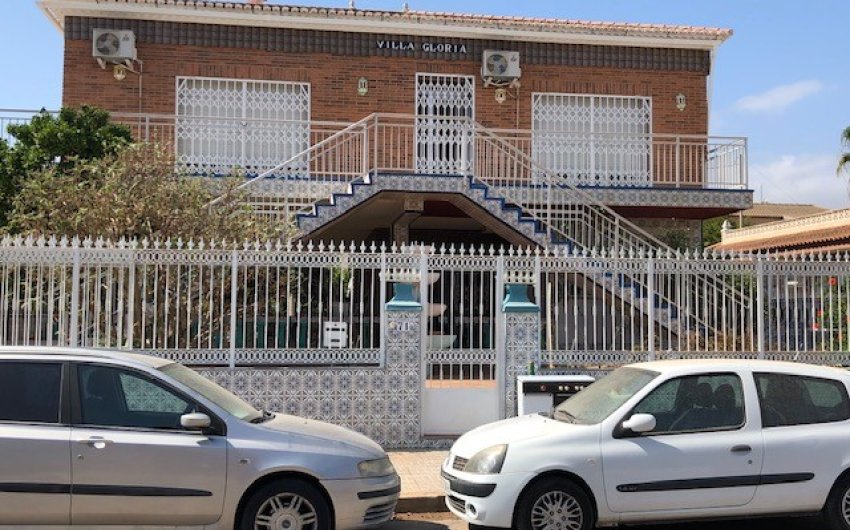 Reventa - Villa -
Los Alcazares - Punta Calera