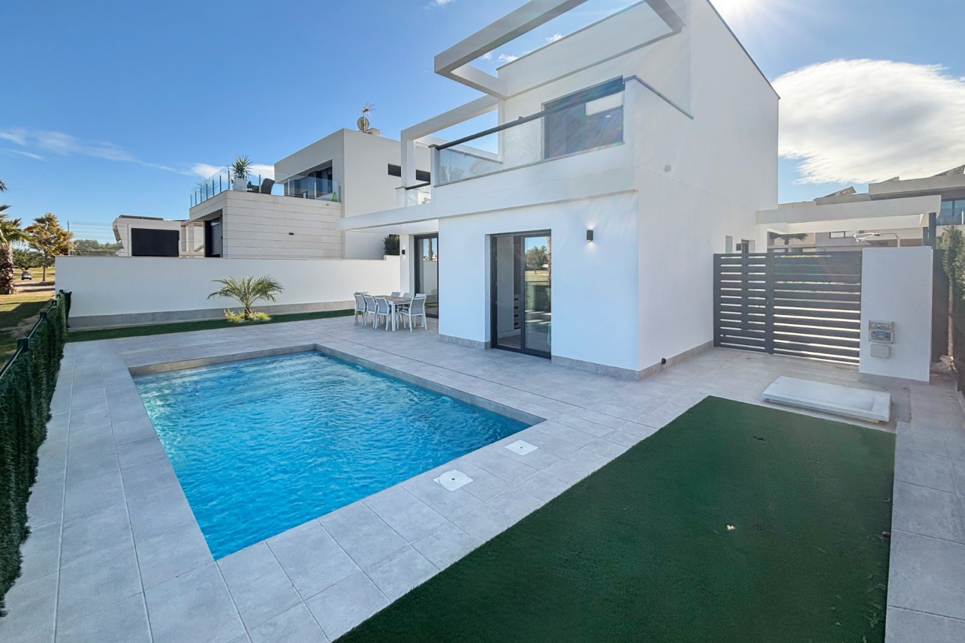 Reventa - Villa -
Los Alcazares - Roda