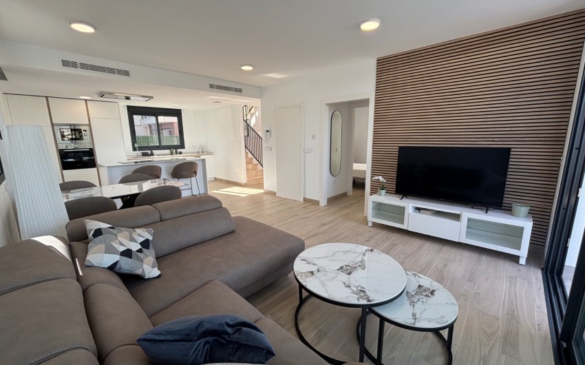 Reventa - Villa -
Los Alcazares - Roda