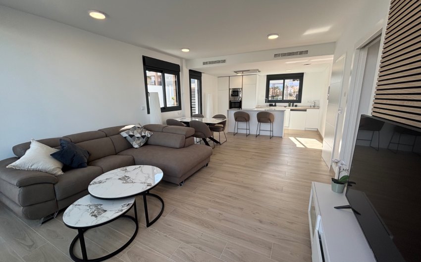 Reventa - Villa -
Los Alcazares - Roda